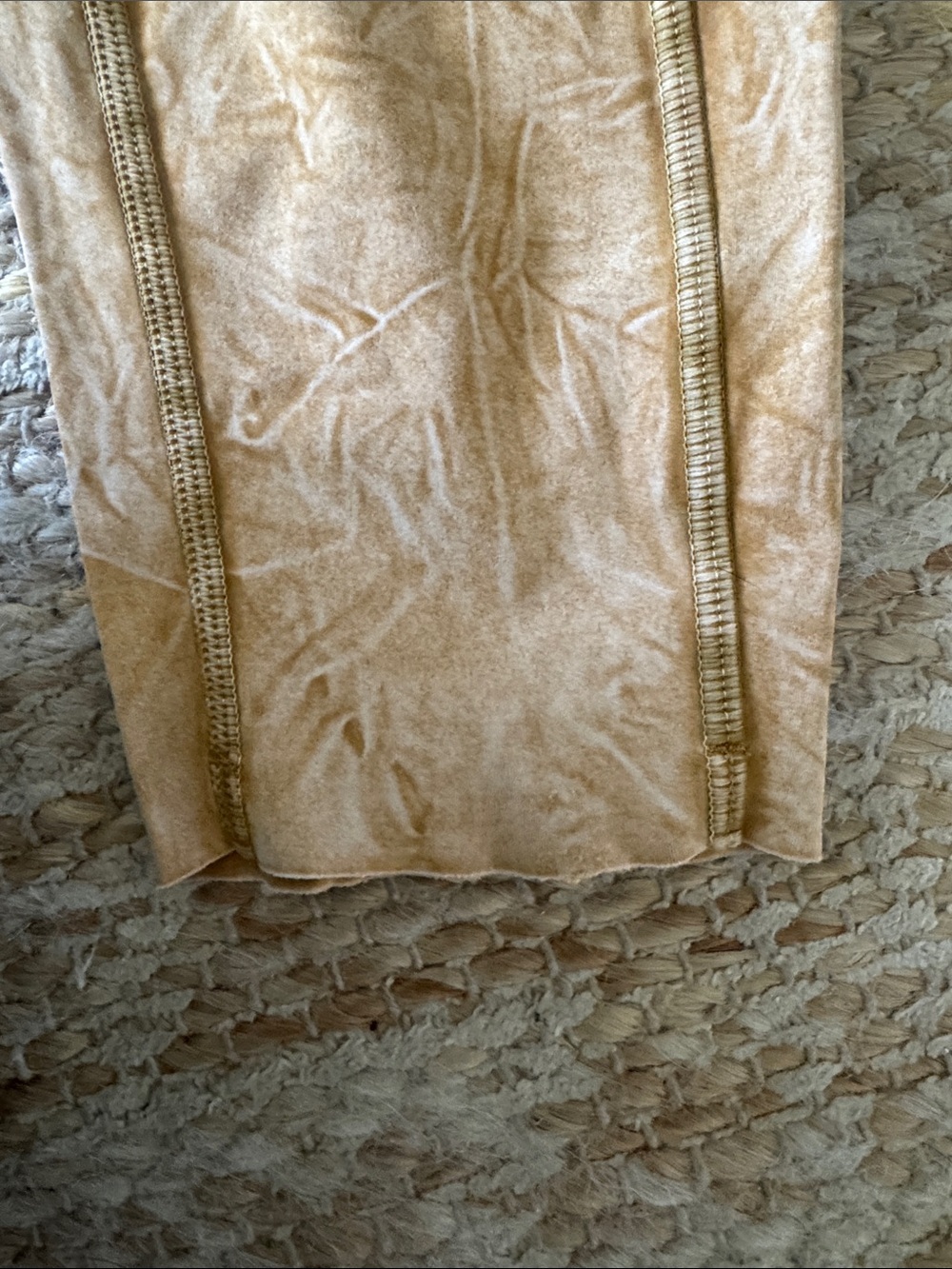 lululemon athletica Gold Patterned Leggings - Picture 6 of 6